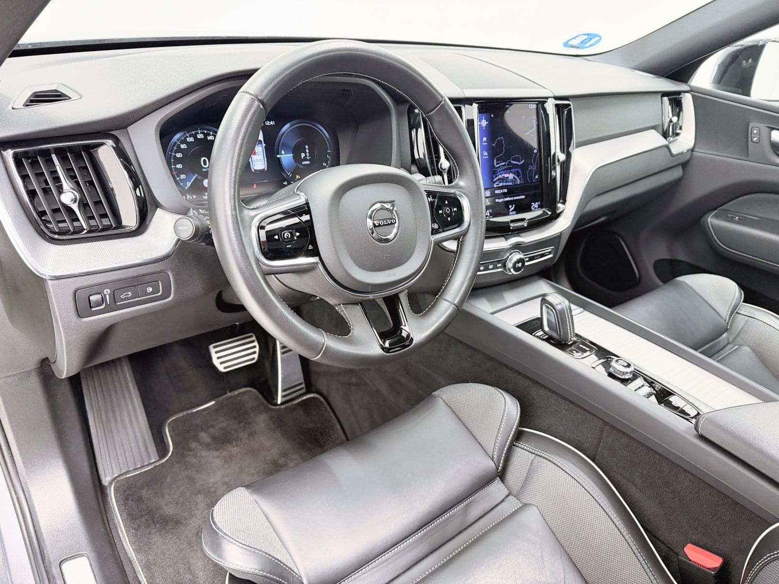 VOLVO XC60 2.0 T6 AWD RECHARGE R-DESIGN  AUTO 340CV 28 