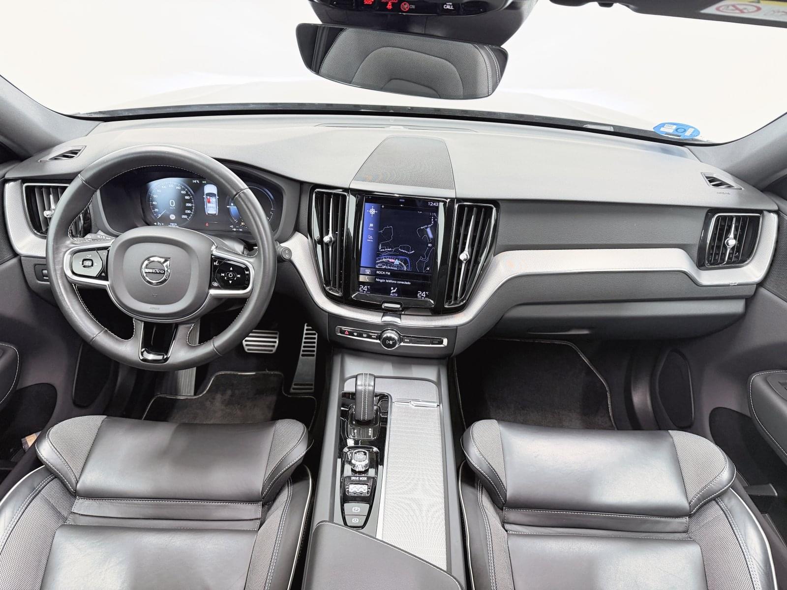 VOLVO XC60 2.0 T6 AWD RECHARGE R-DESIGN  AUTO 340CV 29 