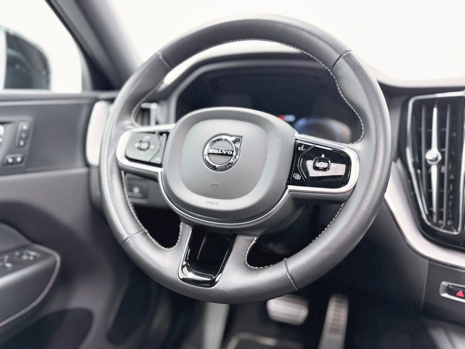 VOLVO XC60 2.0 T6 AWD RECHARGE R-DESIGN  AUTO 340CV 30 