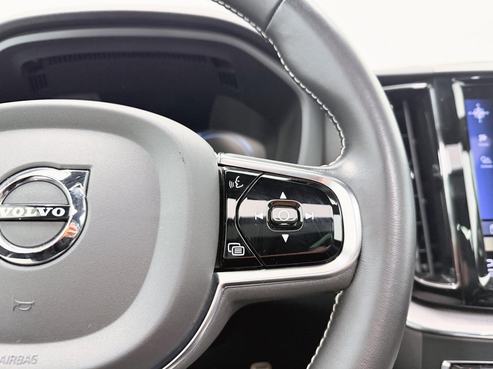 VOLVO XC60 2.0 T6 AWD RECHARGE R-DESIGN  AUTO 340CV 32 