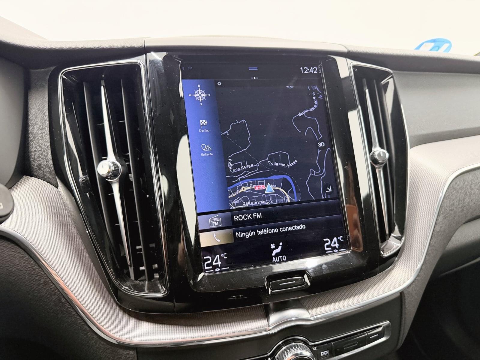 VOLVO XC60 2.0 T6 AWD RECHARGE R-DESIGN  AUTO 340CV 34 