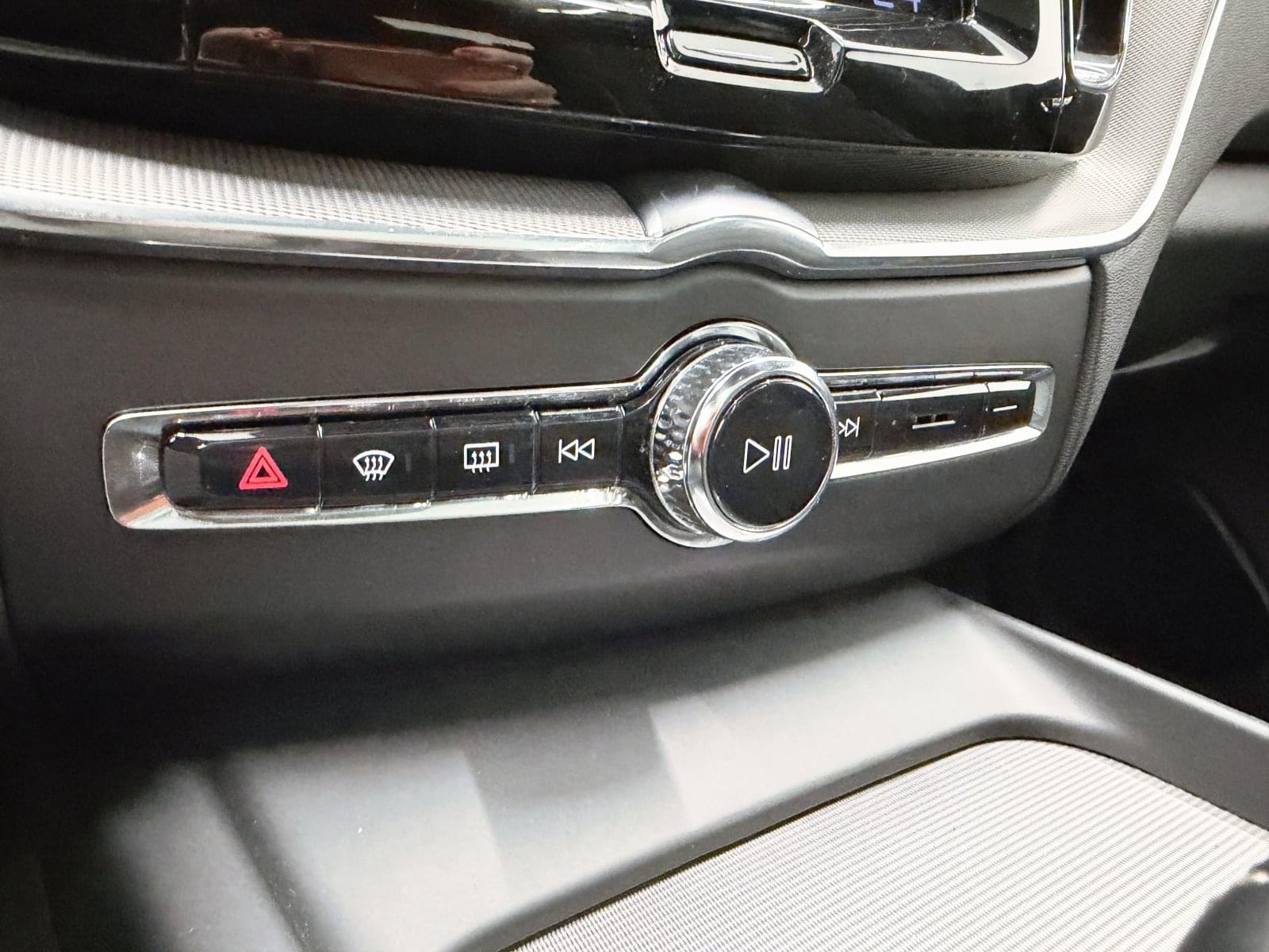 VOLVO XC60 2.0 T6 AWD RECHARGE R-DESIGN  AUTO 340CV 37 