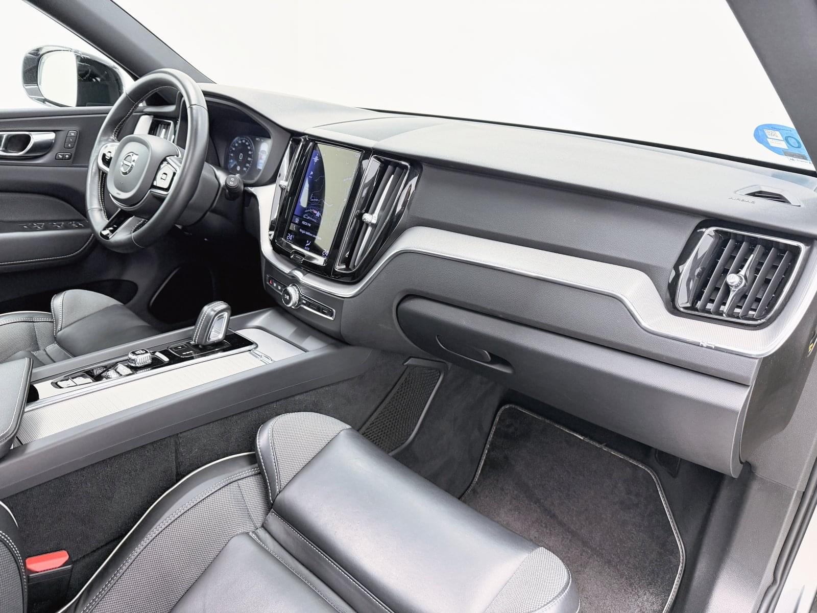 VOLVO XC60 2.0 T6 AWD RECHARGE R-DESIGN  AUTO 340CV 39 