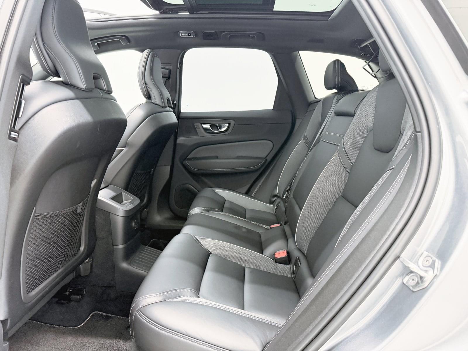 VOLVO XC60 2.0 T6 AWD RECHARGE R-DESIGN  AUTO 340CV 43 