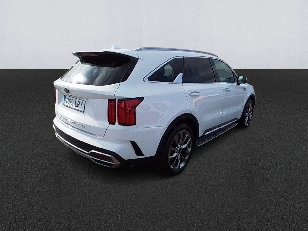 KIA SORENTO 2.2 CRDI EMOTION DCT 7PL 202CV LUXURY 4