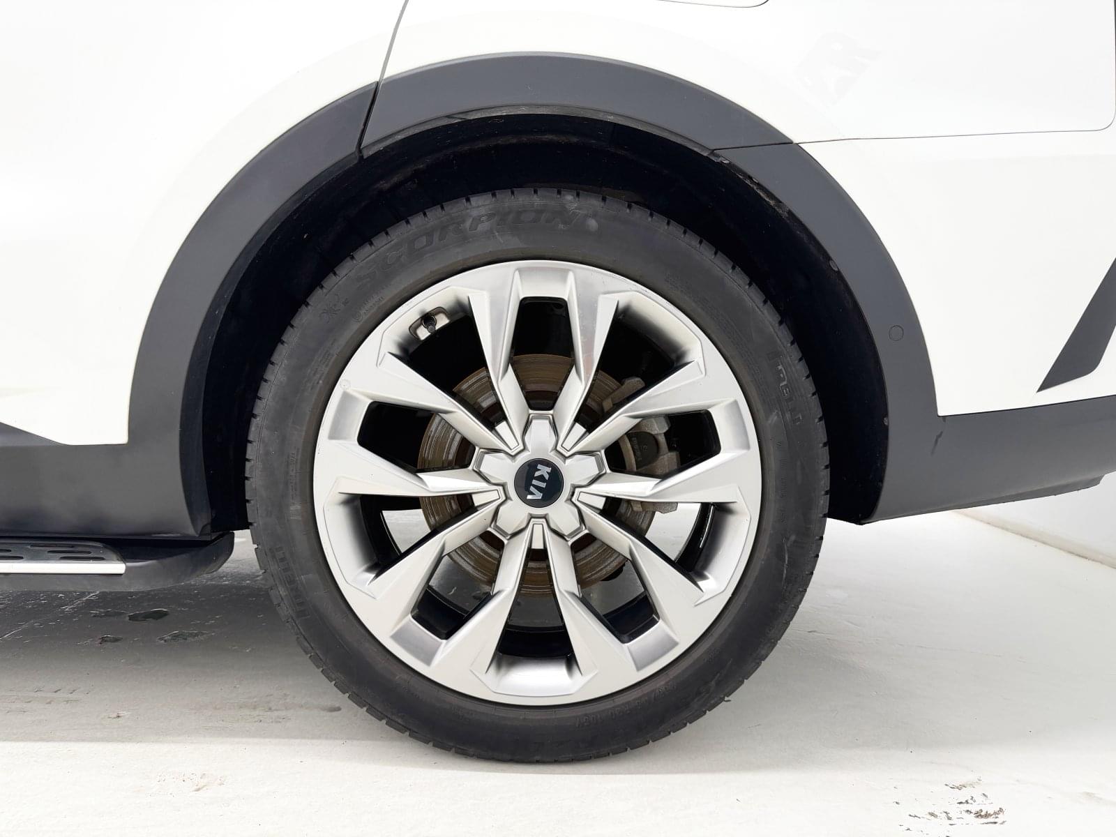 KIA SORENTO 2.2 CRDI EMOTION DCT 7PL 202CV LUXURY 23 