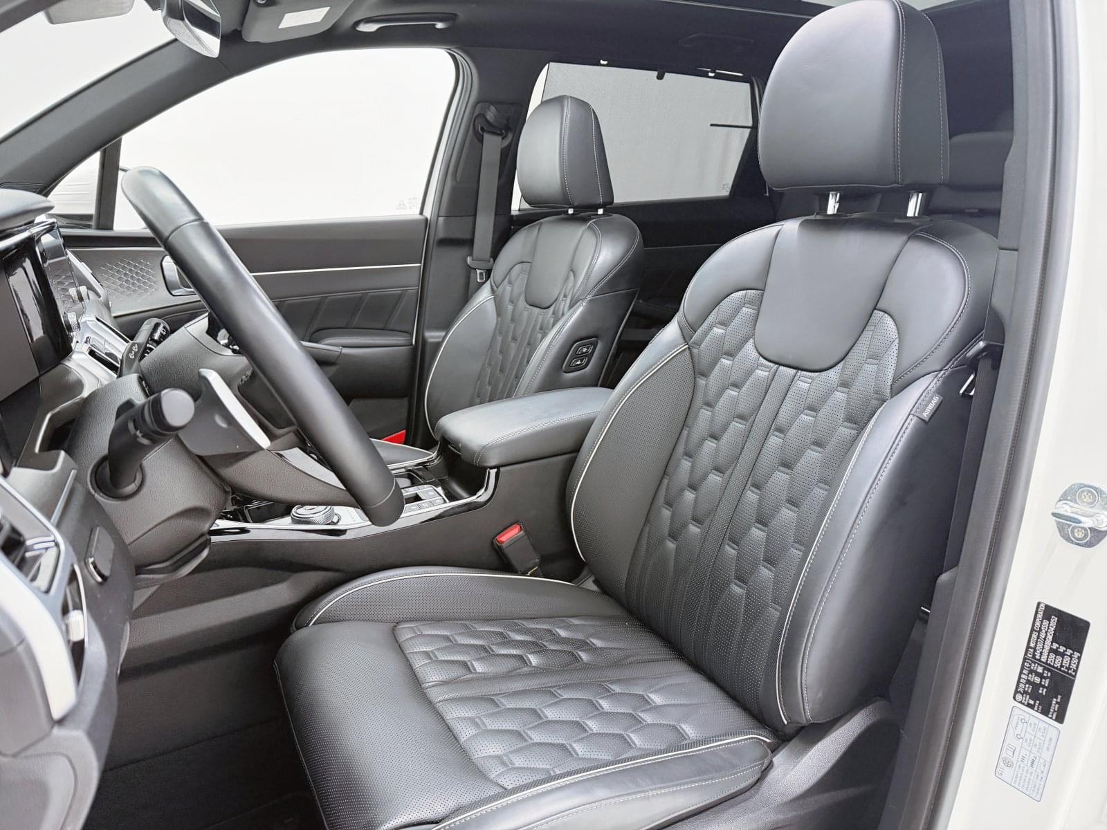 KIA SORENTO 2.2 CRDI EMOTION DCT 7PL 202CV LUXURY 25 