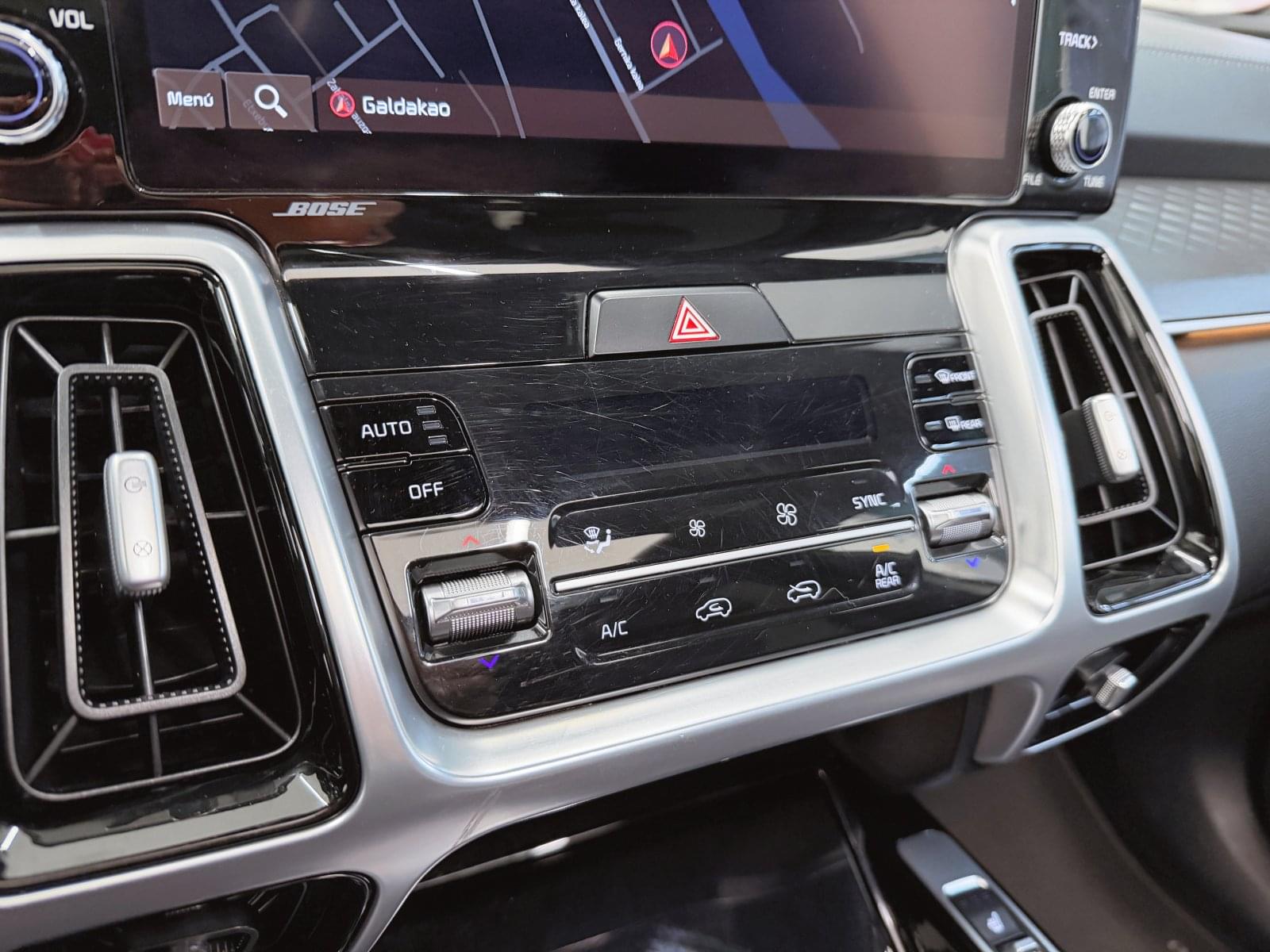 KIA SORENTO 2.2 CRDI EMOTION DCT 7PL 202CV LUXURY 38 