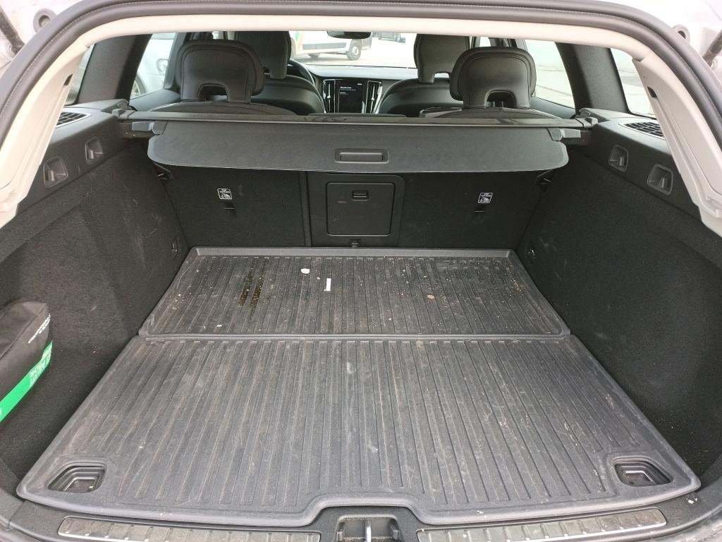 VOLVO V60 2.0 B4  ESSENTIAL AUTO 197CV 4 