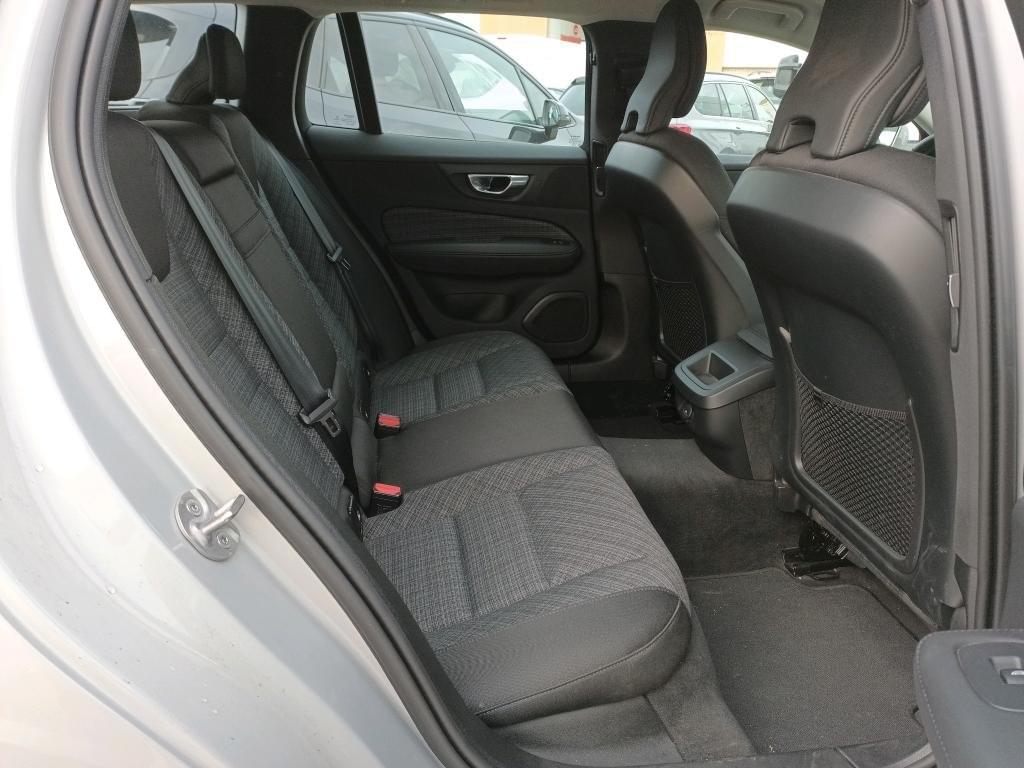 VOLVO V60 2.0 B4  ESSENTIAL AUTO 197CV 11 