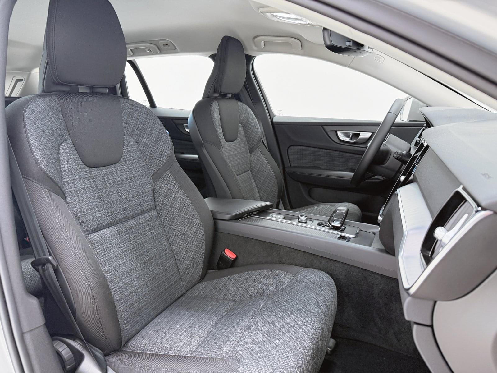 VOLVO V60 2.0 B4  ESSENTIAL AUTO 197CV 33 