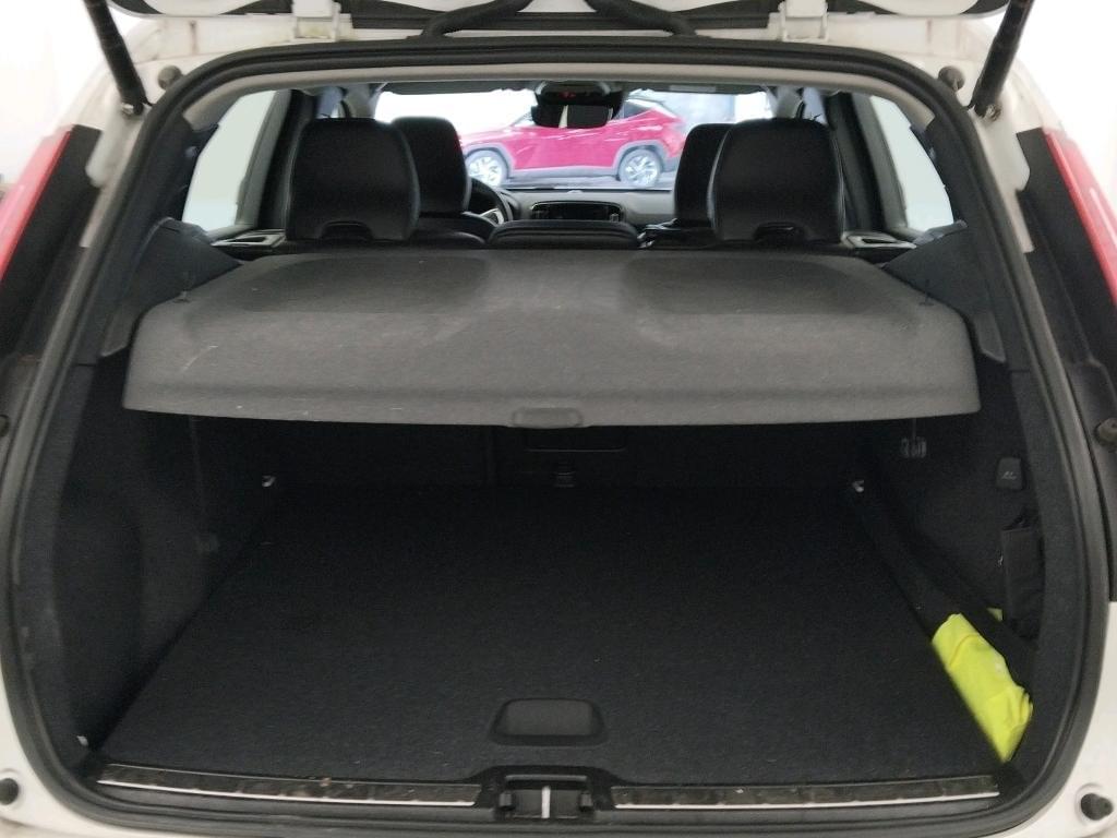 VOLVO XC40 1.5 T3 INSCRIPCION AUTO 163cv 4 