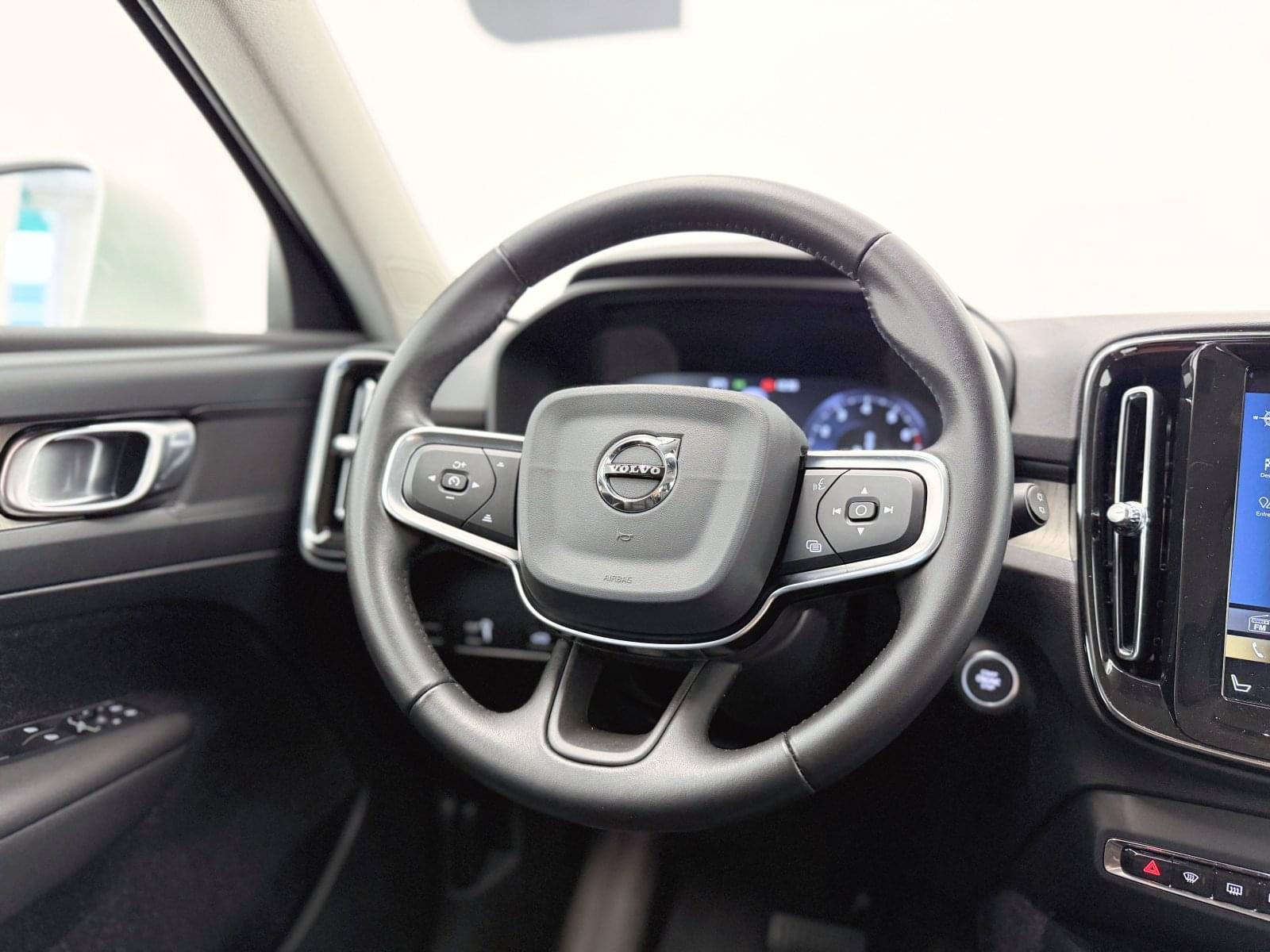 VOLVO XC40 1.5 T3 INSCRIPCION AUTO 163CV 28 