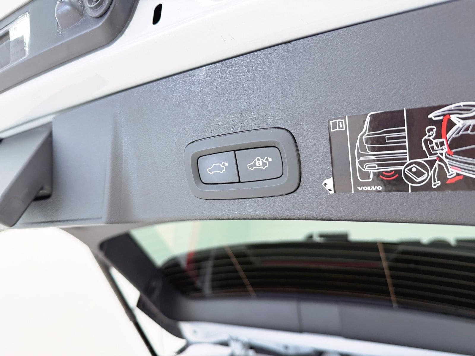 VOLVO XC40 1.5 T4 TWIN RECHARGE R-DESIGN AUTO 211CV 11 