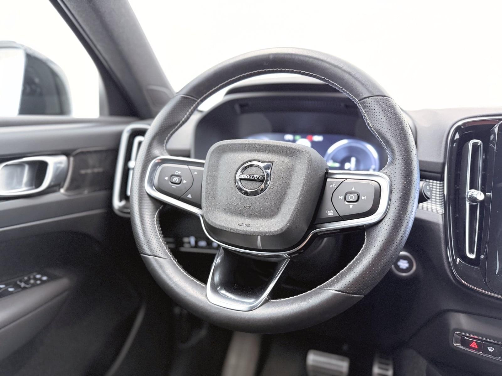 VOLVO XC40 1.5 T4 TWIN RECHARGE R-DESIGN AUTO 211CV 23 