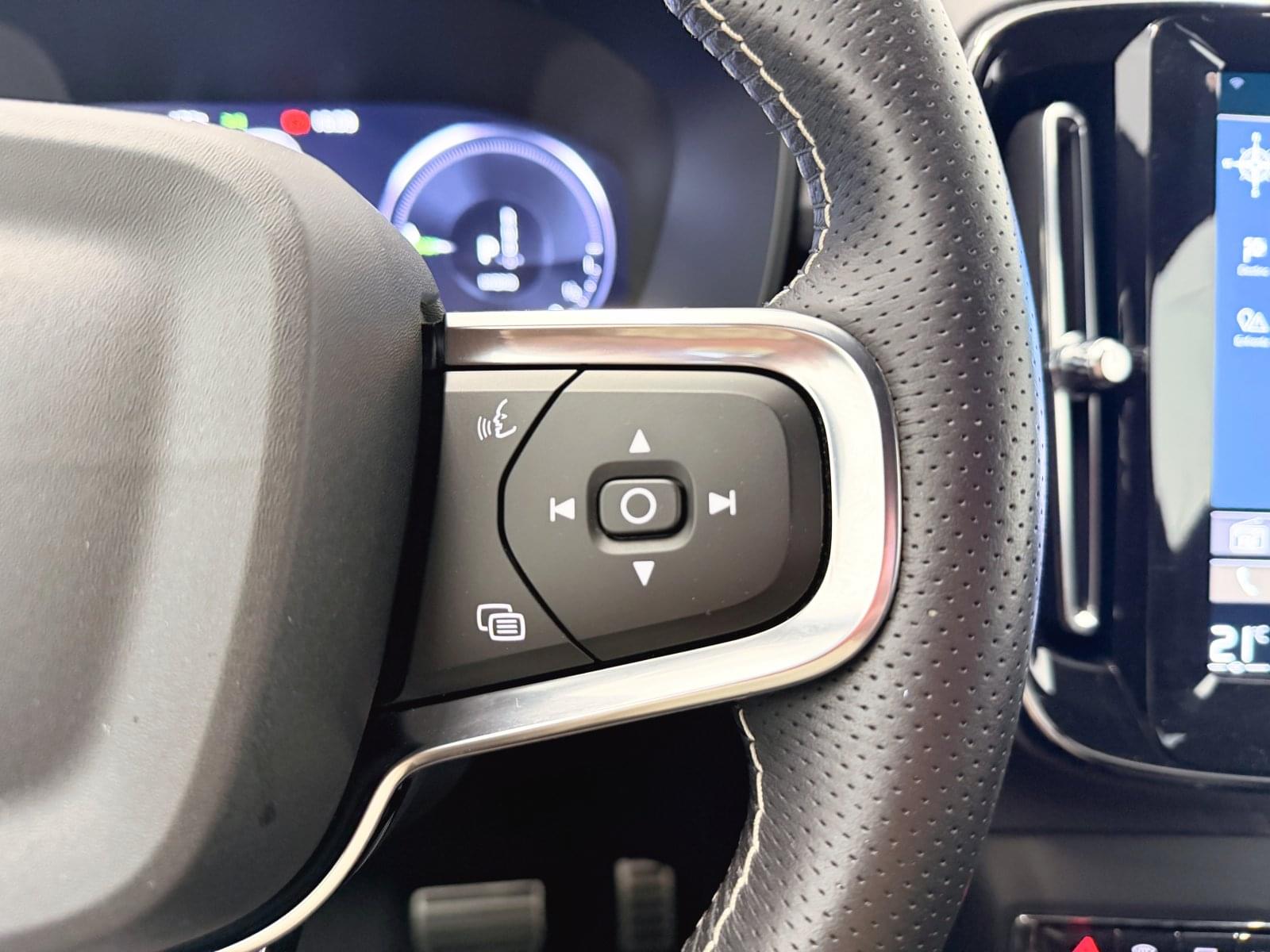 VOLVO XC40 1.5 T4 TWIN RECHARGE R-DESIGN AUTO 211CV 25 