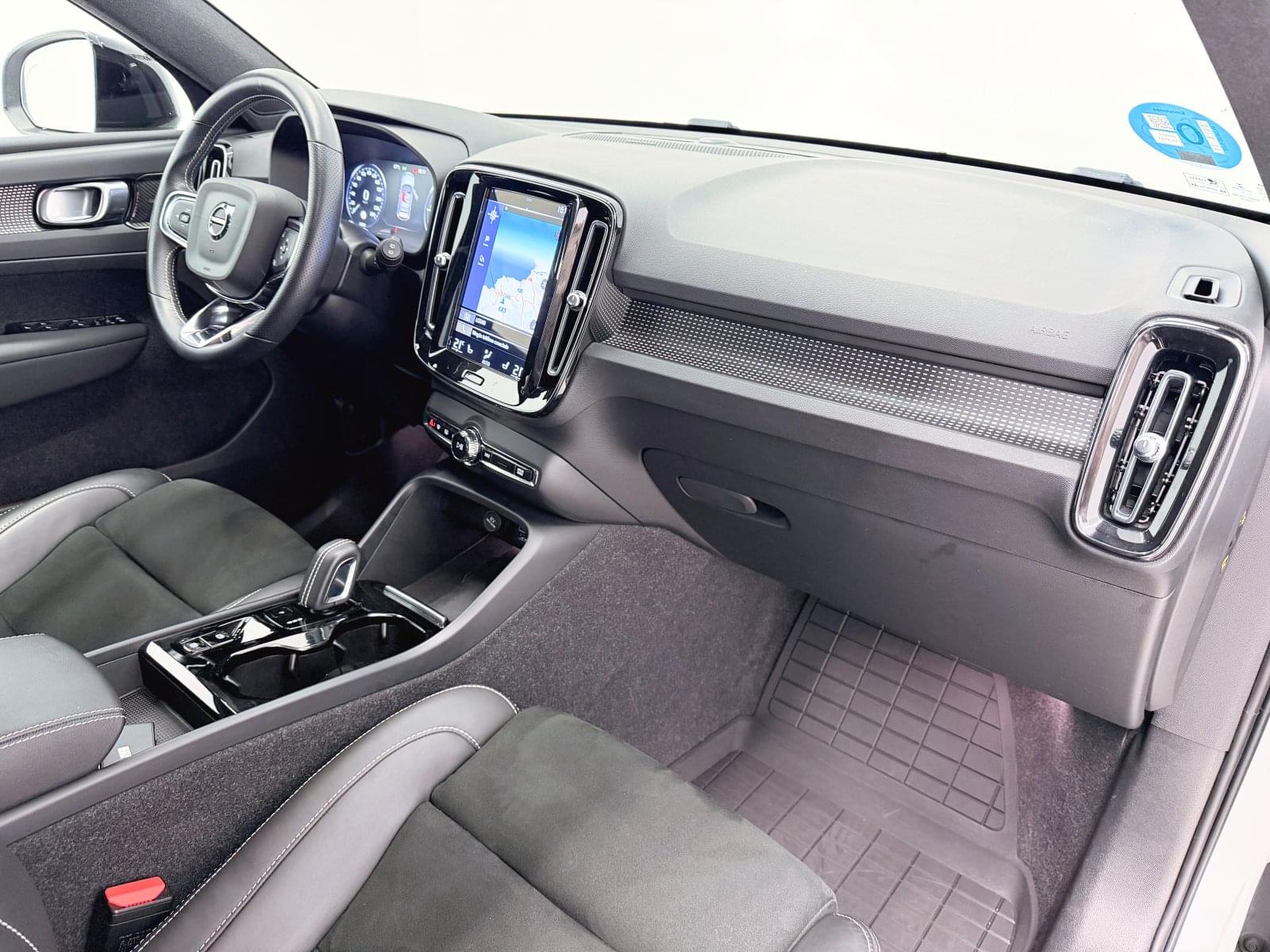 VOLVO XC40 1.5 T4 TWIN RECHARGE R-DESIGN AUTO 211CV 34 