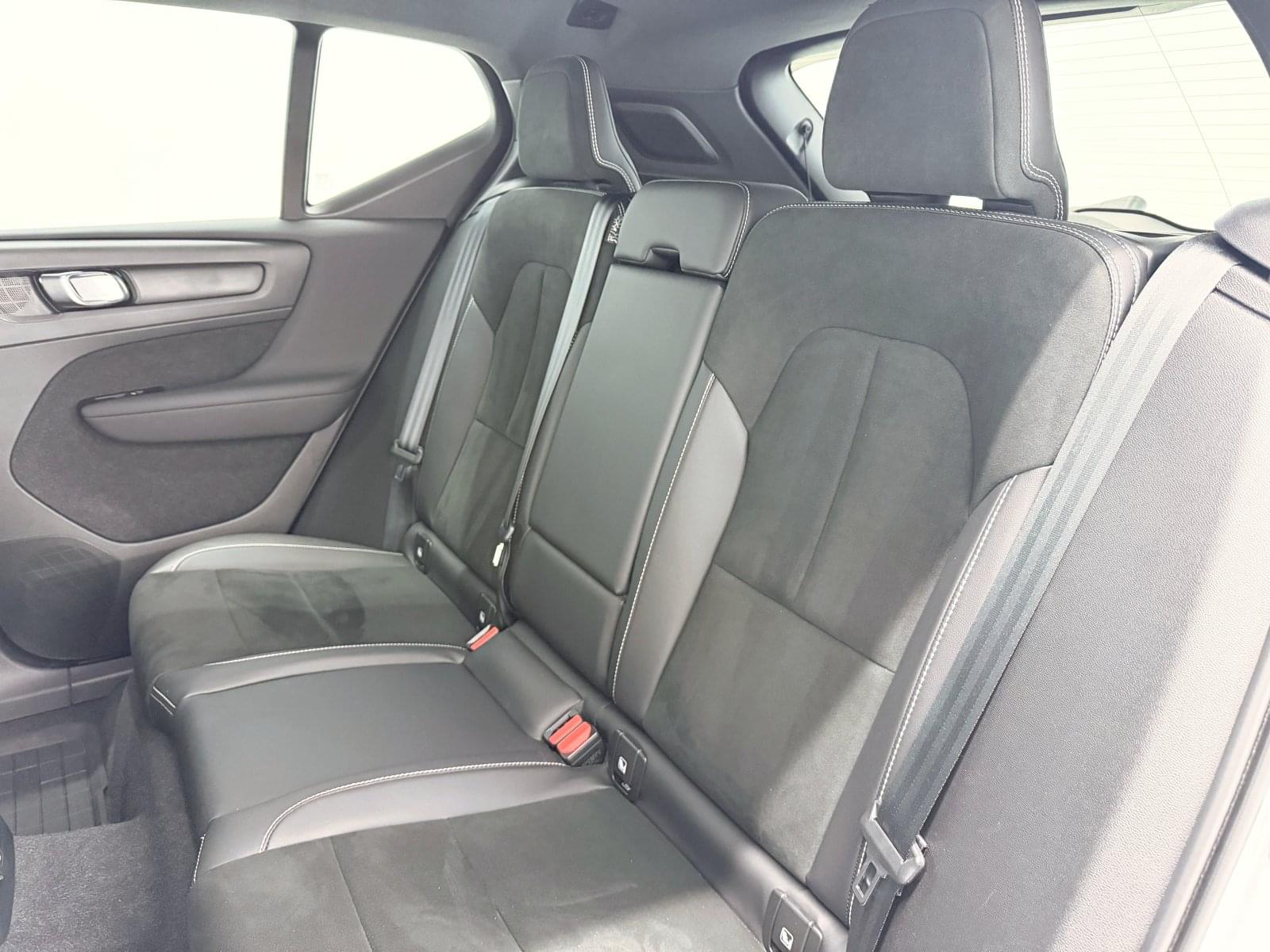 VOLVO XC40 1.5 T4 TWIN RECHARGE R-DESIGN AUTO 211CV 39 