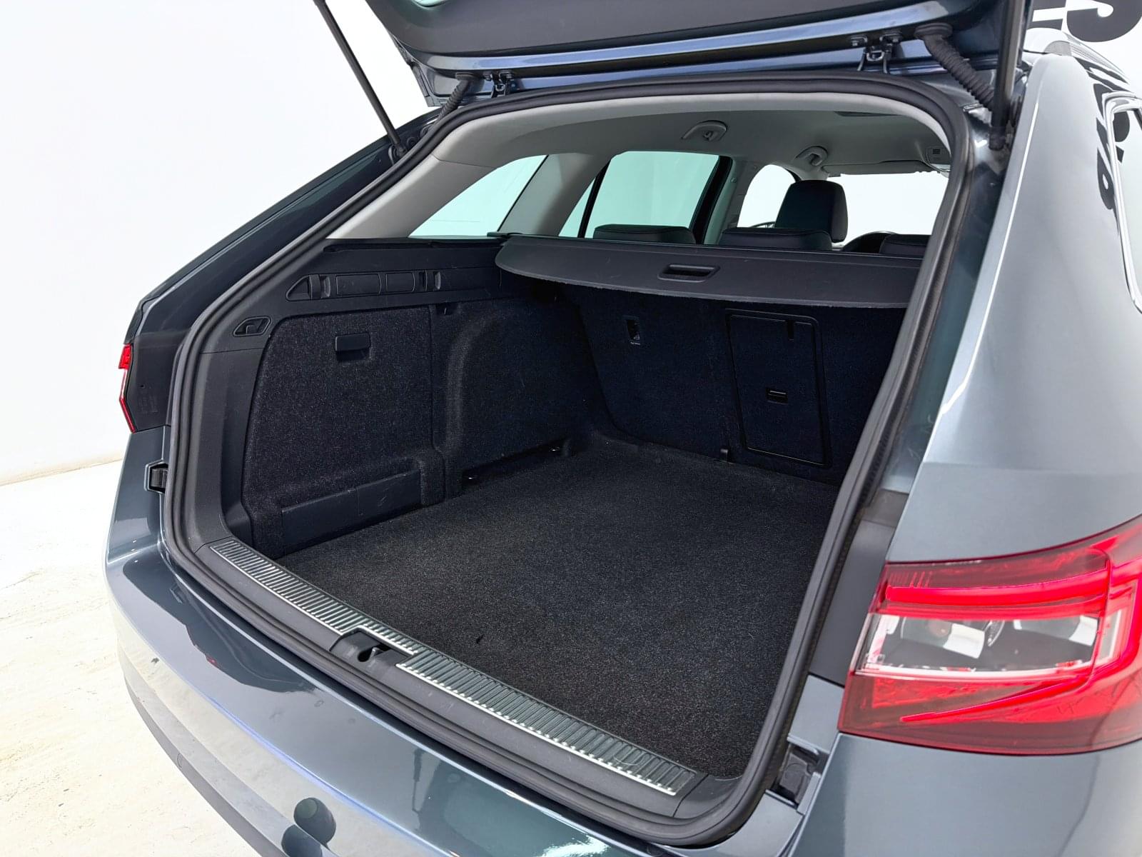 SKODA SUPERB COMBI STYLE 2.0TDI 150CV DSG 15 