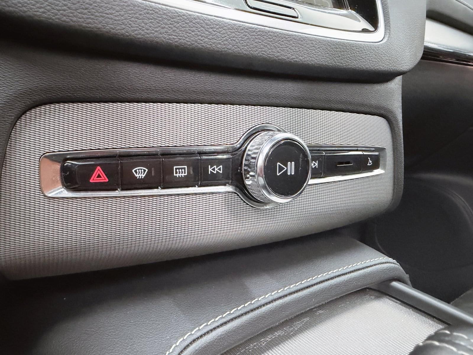 VOLVO XC90 2.0 B5 D AWD R-DESIGN AUTO (CX) 235CV 38 