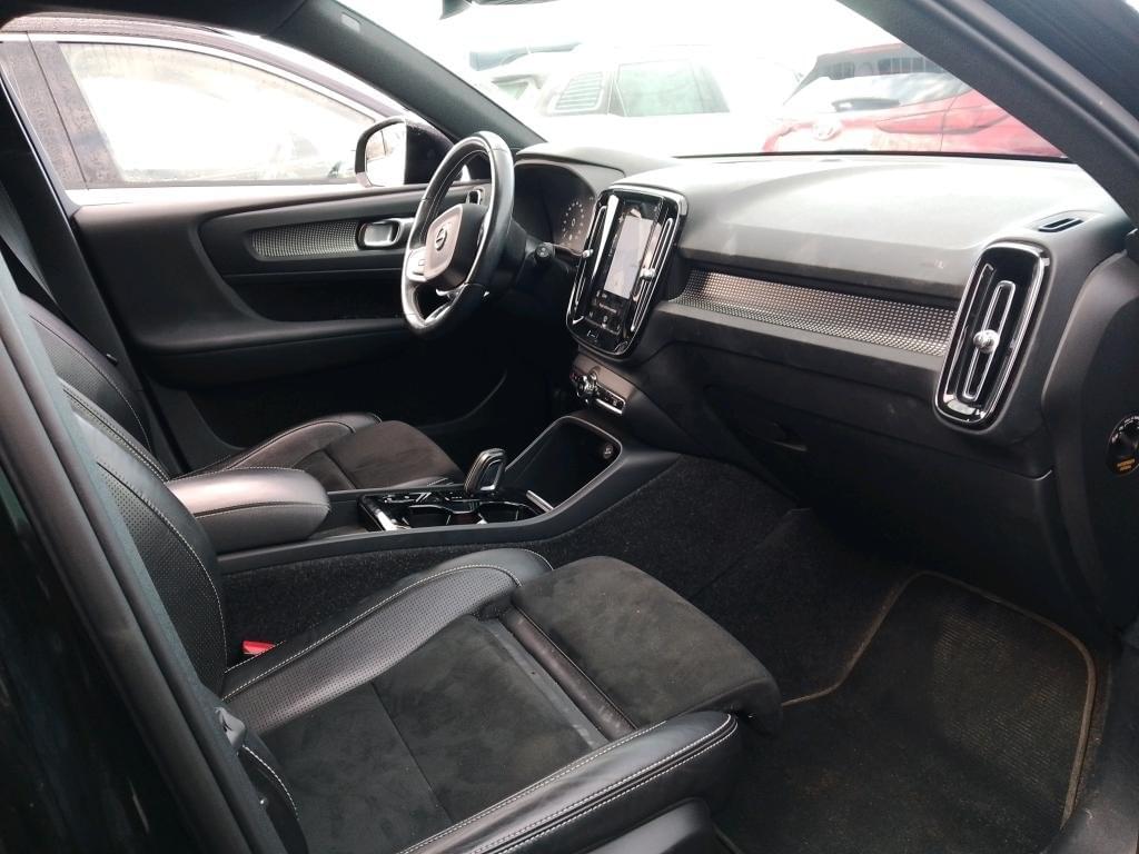 VOLVO XC40 1.5 T5 TWIN RECHARGE R-DESIG 262CV 9 