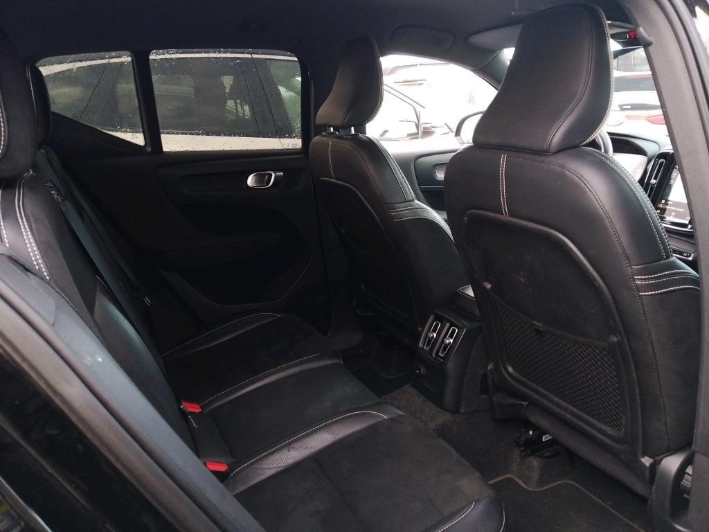 VOLVO XC40 1.5 T5 TWIN RECHARGE R-DESIG 262CV 10 