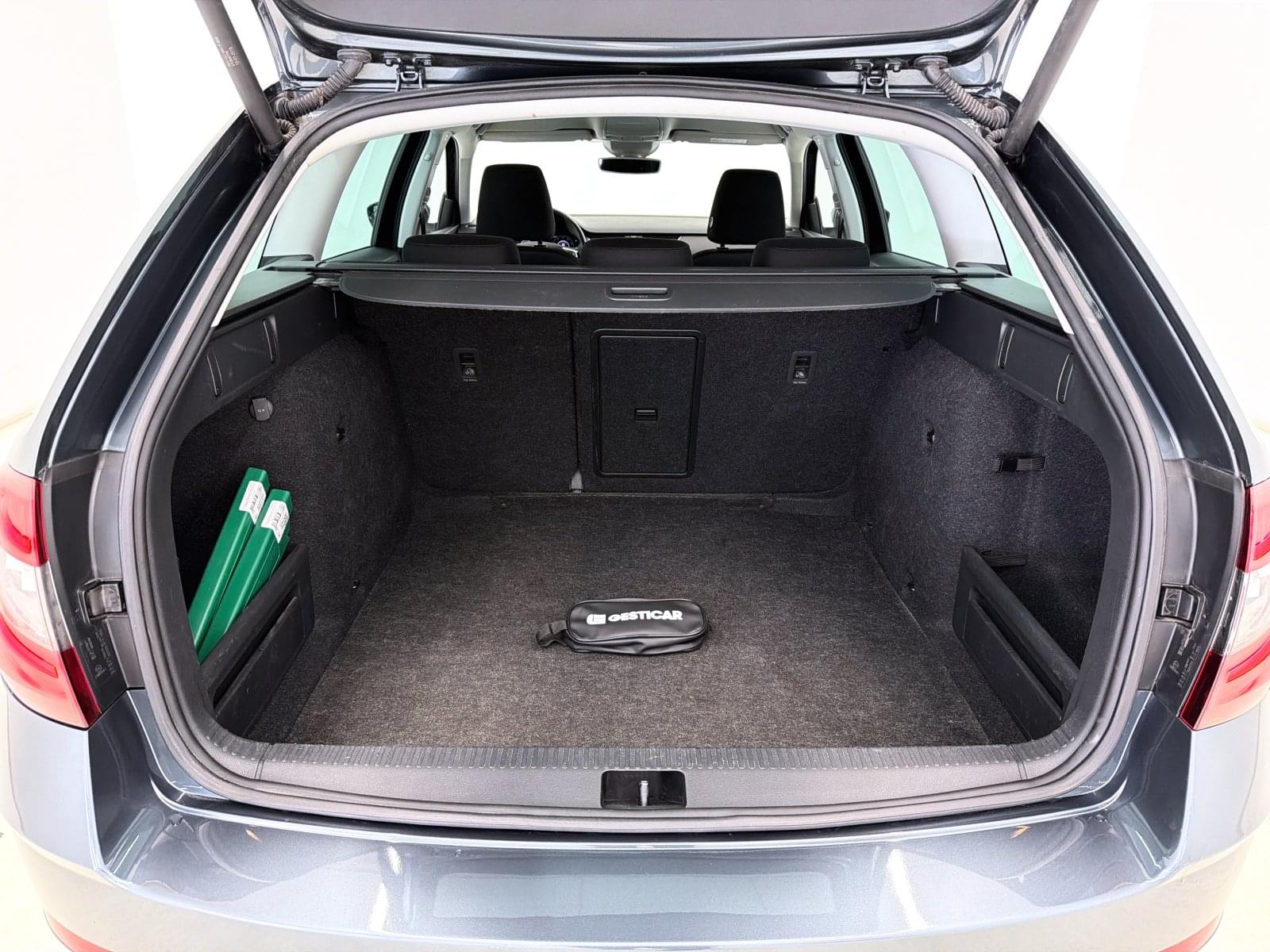 SKODA OCTAVIA COMBI 1.5 TSI DSG STYLE  150CV 15 