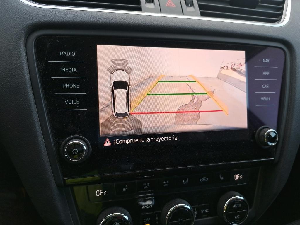 SKODA OCTAVIA COMBI 1.5 TSI DSG STYLE  150CV 9 