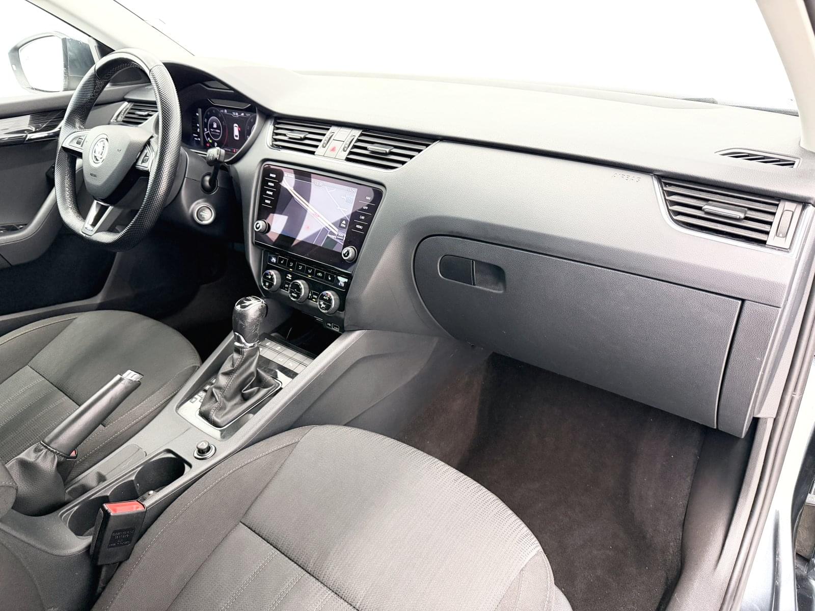 SKODA OCTAVIA COMBI 1.5 TSI DSG STYLE  150CV 39 