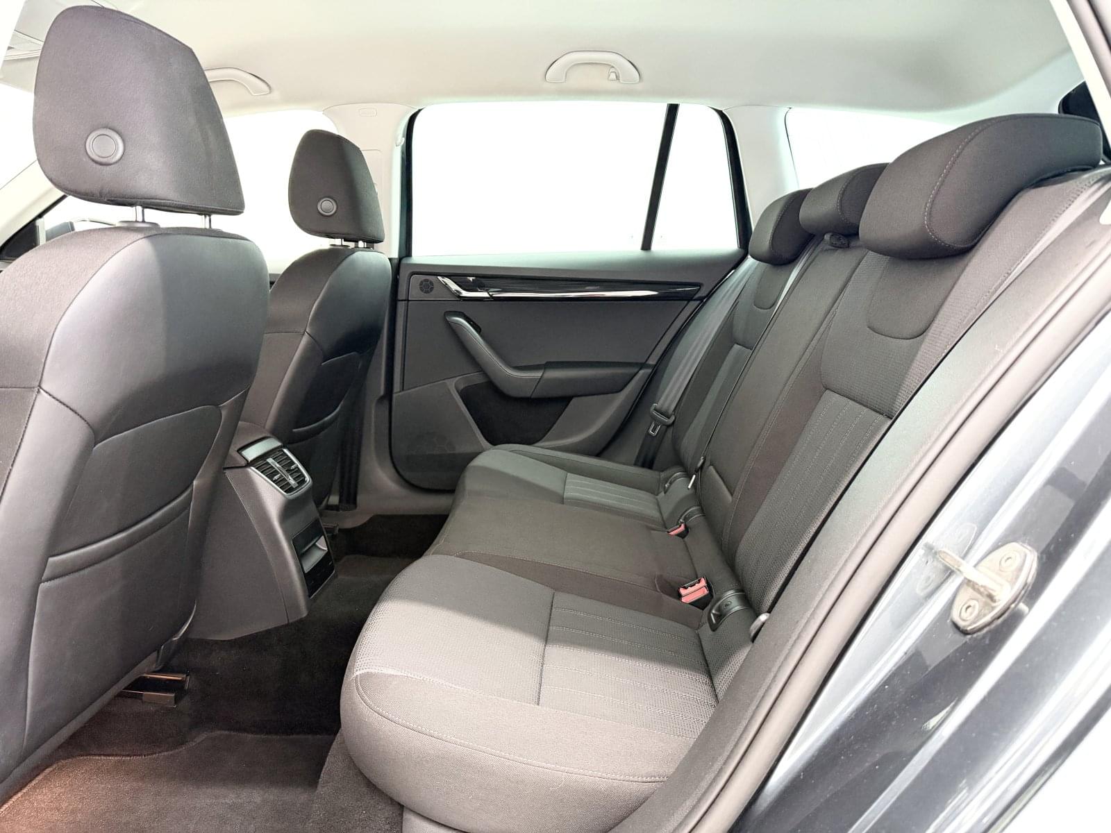 SKODA OCTAVIA COMBI 1.5 TSI DSG STYLE  150CV 43 