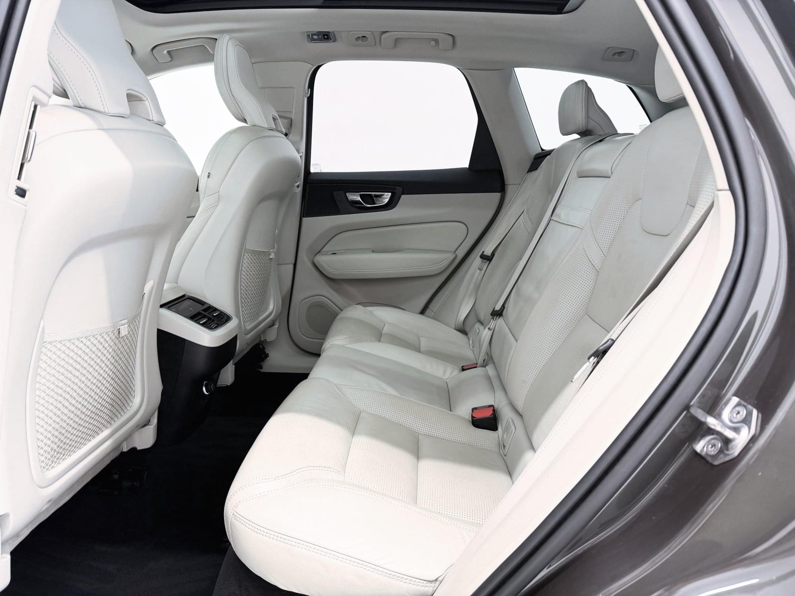 VOLVO XC60 2.0 B5 G AWD INSCRIPTION AUTO  250CV 43 