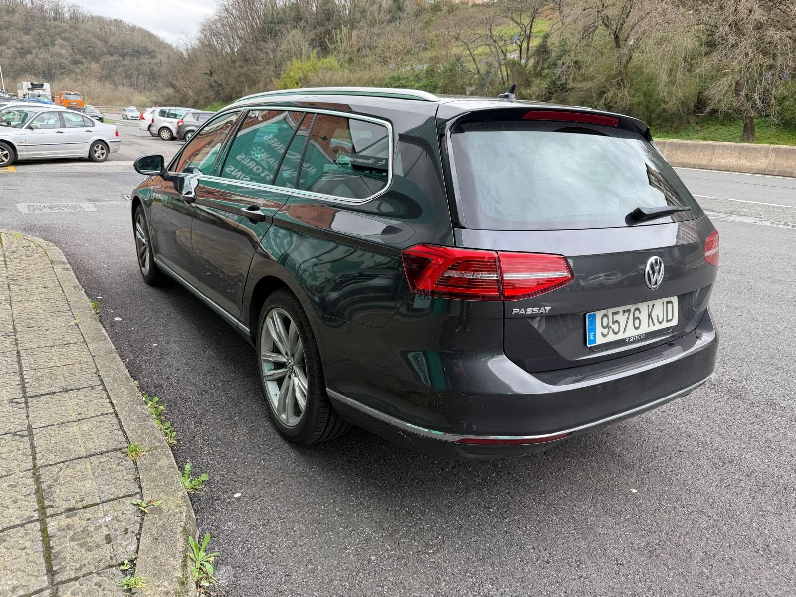 VOLKSWAGEN PASSAT SPORT 2.0 TDI 110KW (150CV) VARIANT 6