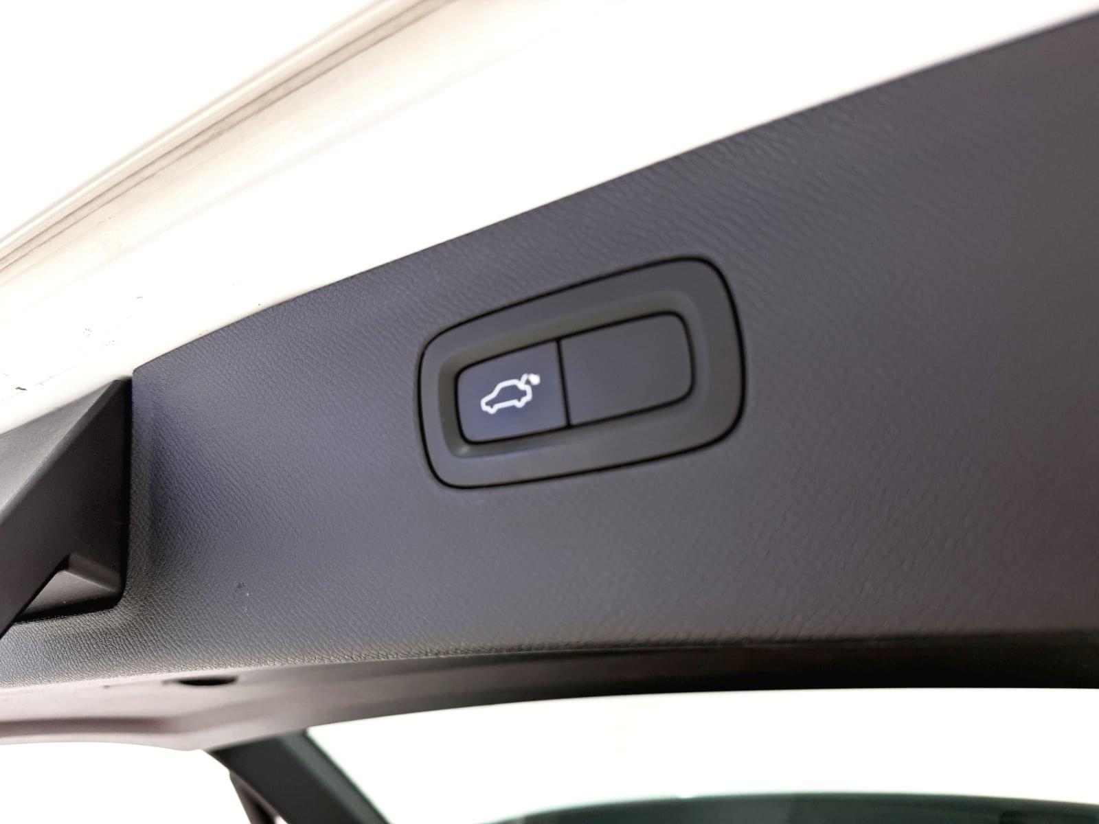 VOLVO XC90 2.0 B5 G AWD MOMENTUM AUTO 250CV 15 