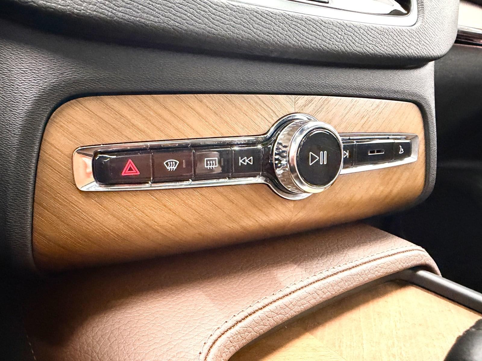 VOLVO XC90 2.0 B5 G AWD MOMENTUM AUTO 250CV 37 