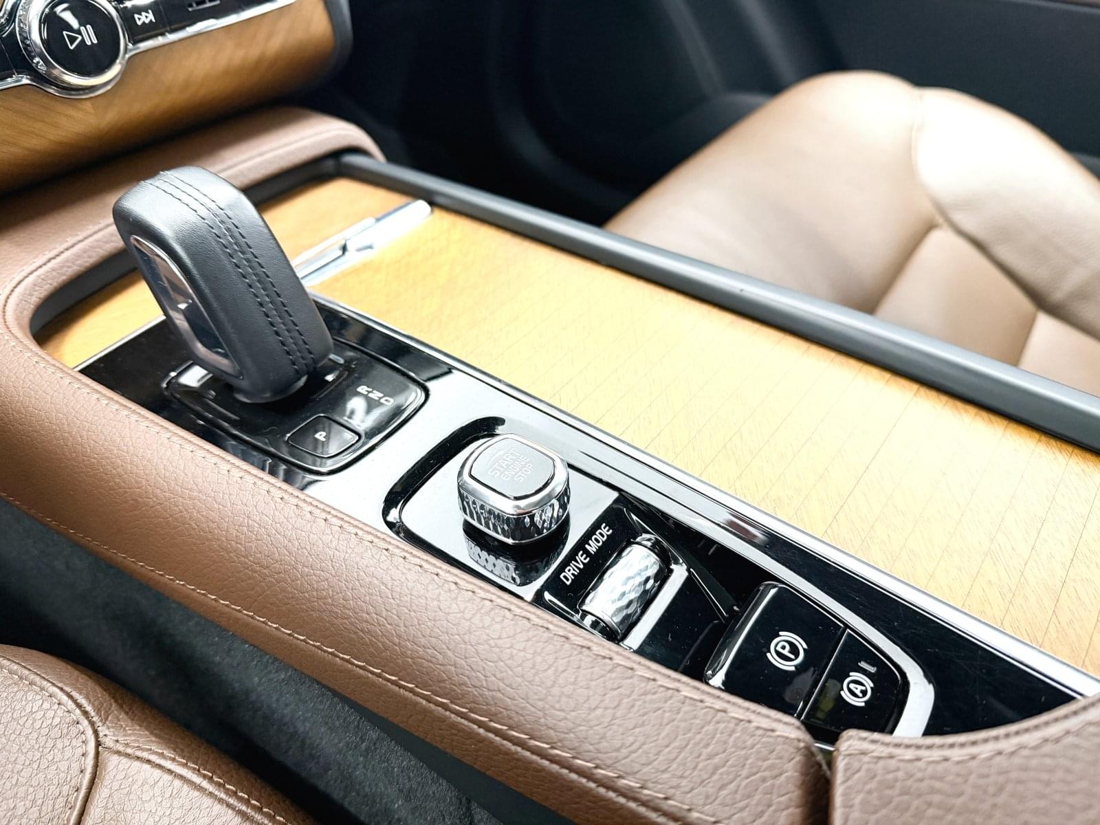 VOLVO XC90 2.0 B5 G AWD MOMENTUM AUTO 250CV 38 