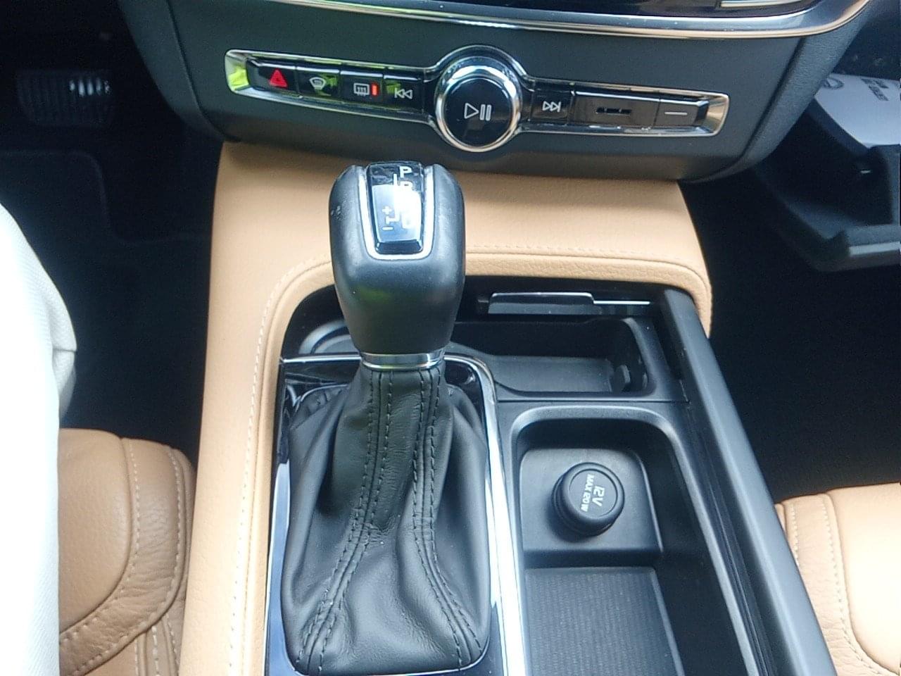 VOLVO V90 CROSS COUNTRY 2.0 D4 AWD AUTO 9 