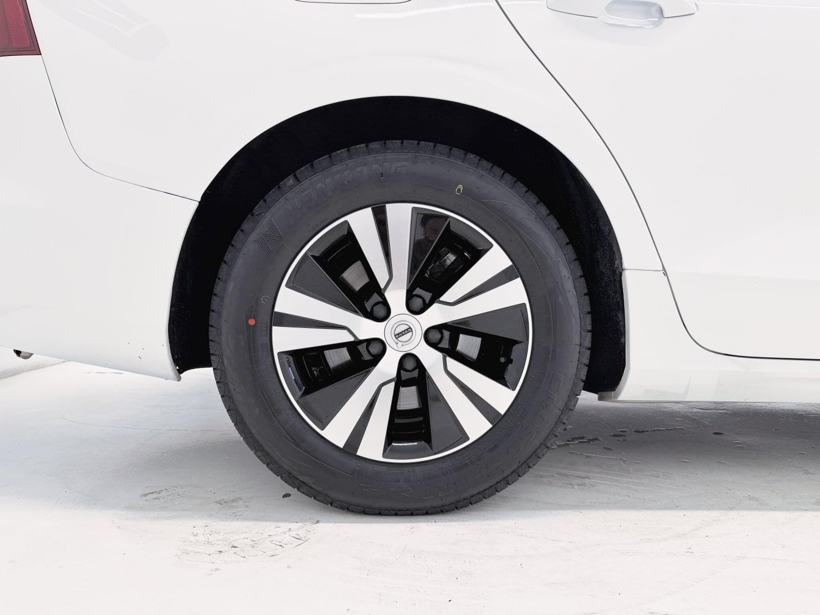 VOLVO V60 2.0 D3 150CV 22 