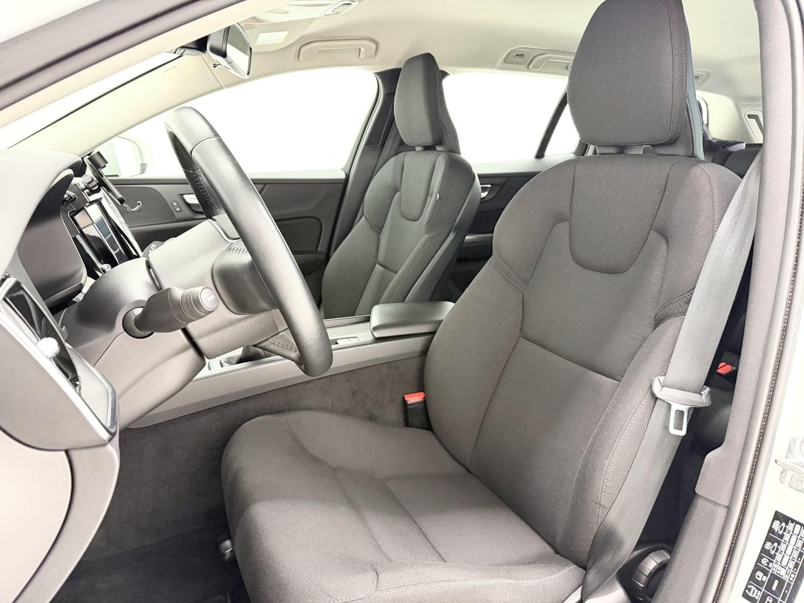 VOLVO V60 2.0 D3 150CV 23 