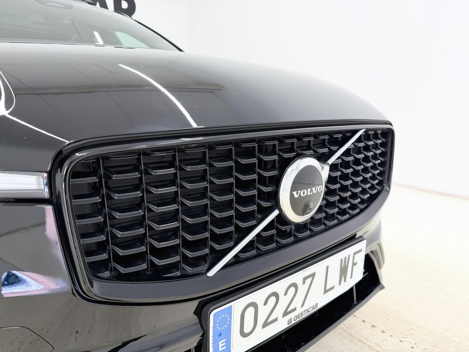 VOLVO XC60 2.0 T6 AWD RECHARGE R-DESIGN 355CV AUTO 2 