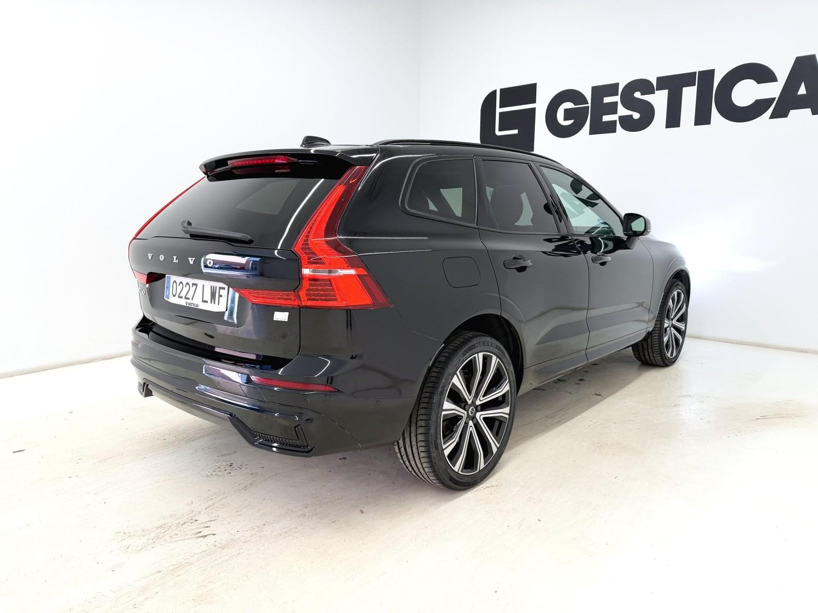 VOLVO XC60 2.0 T6 AWD RECHARGE R-DESIGN 355CV AUTO 15 