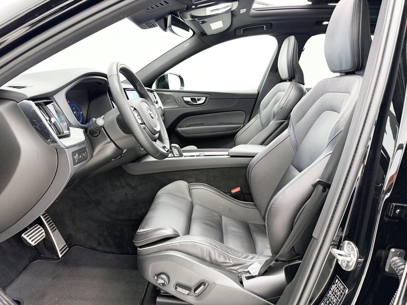 VOLVO XC60 2.0 T6 AWD RECHARGE R-DESIGN 355CV AUTO 23 