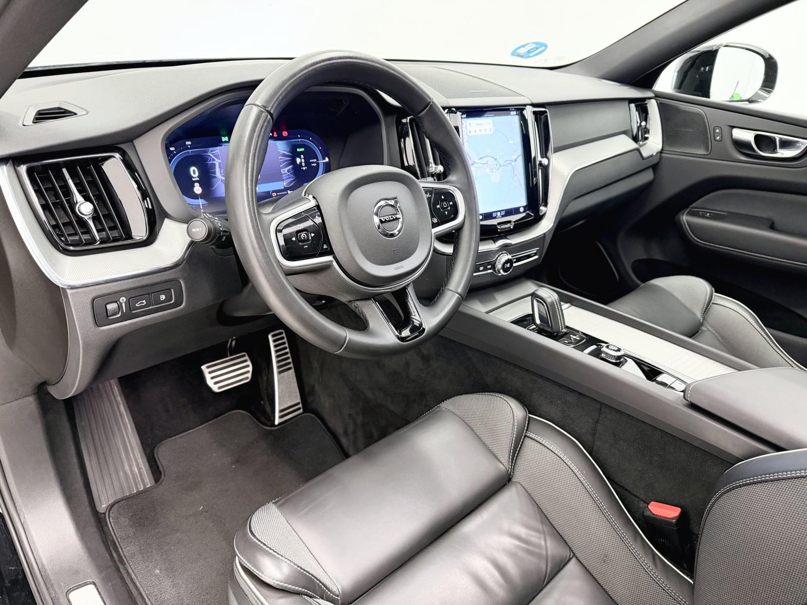 VOLVO XC60 2.0 T6 AWD RECHARGE R-DESIGN 355CV AUTO 24 