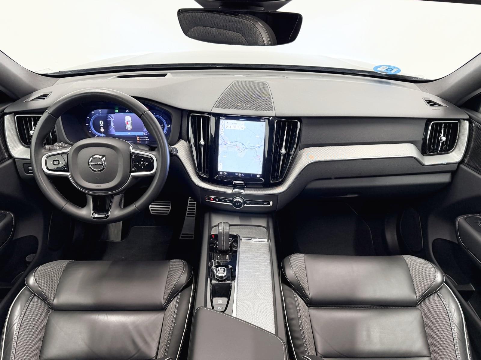 VOLVO XC60 2.0 T6 AWD RECHARGE R-DESIGN 355CV AUTO 27 