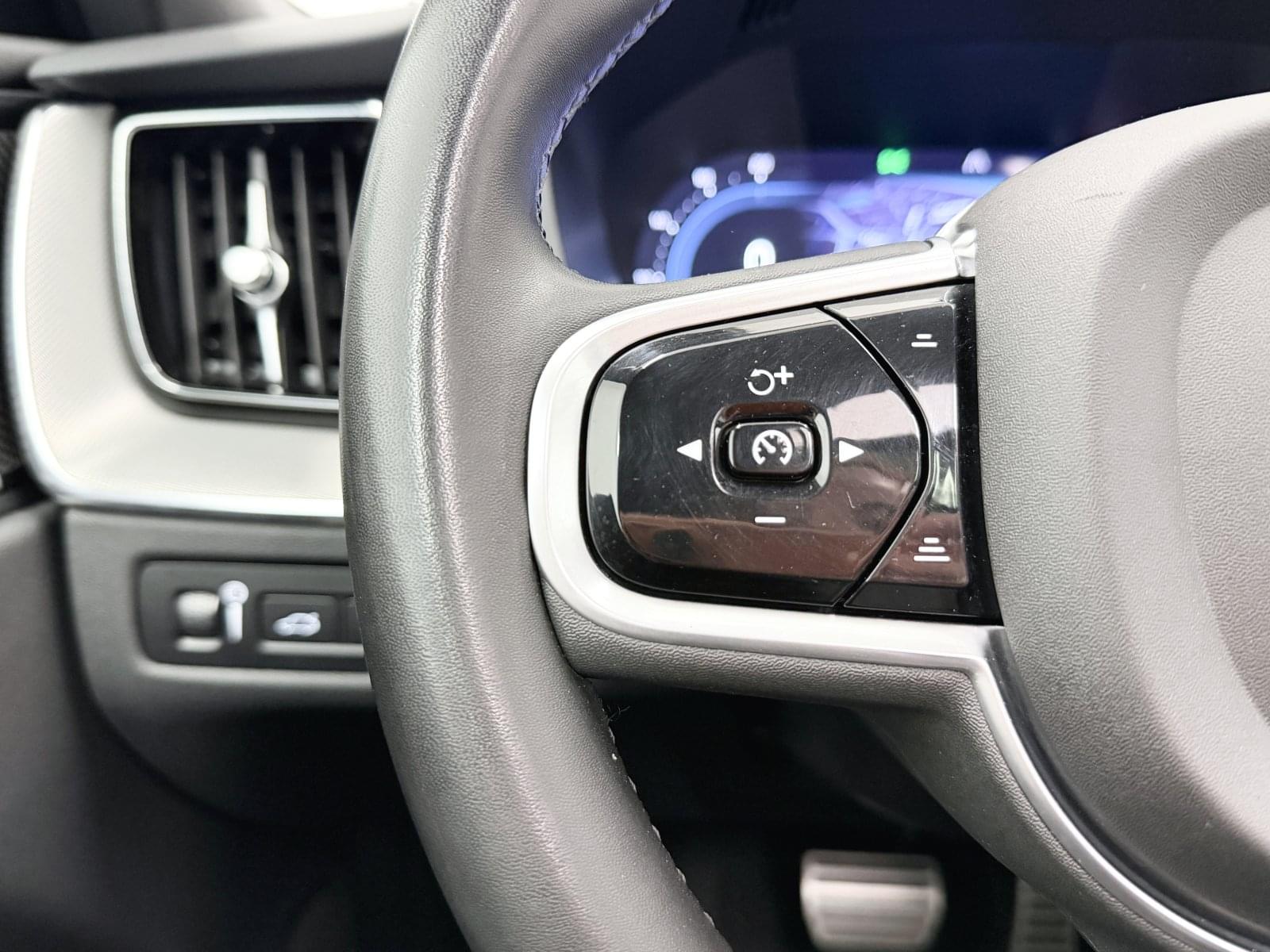 VOLVO XC60 2.0 T6 AWD RECHARGE R-DESIGN 355CV AUTO 29 