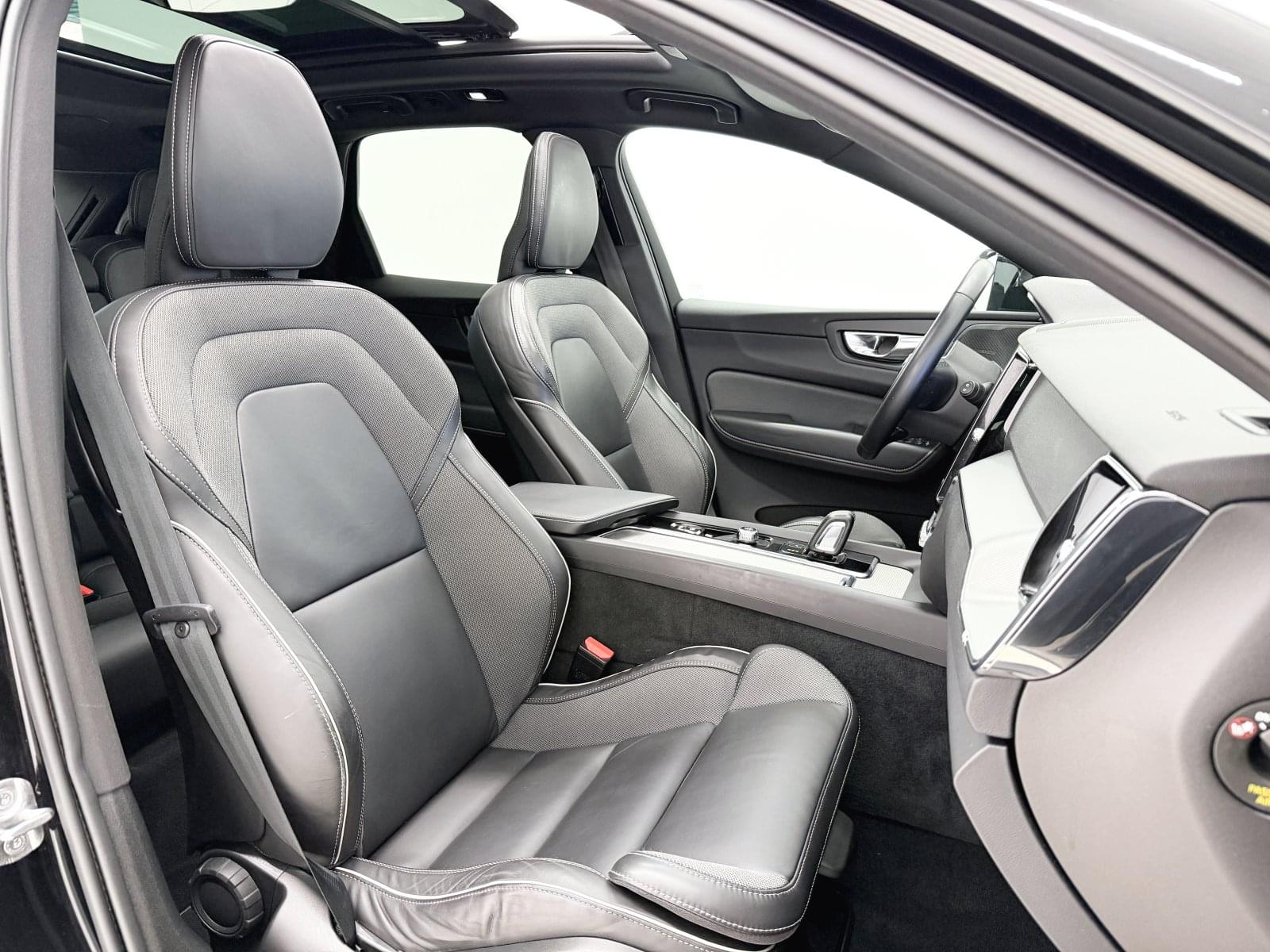 VOLVO XC60 2.0 T6 AWD RECHARGE R-DESIGN 355CV AUTO 39 