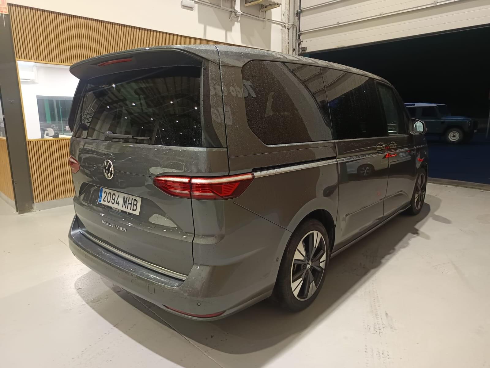 VOLKSWAGEN MULTIVAN 2.0 TSI 204CV Life DSG Larga 4