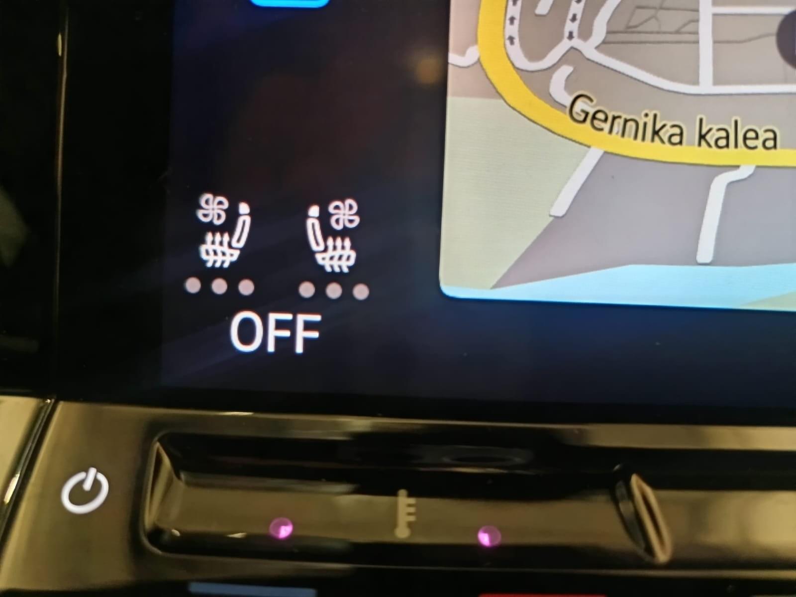 VOLKSWAGEN MULTIVAN 2.0 TSI 204CV Life DSG Larga 17