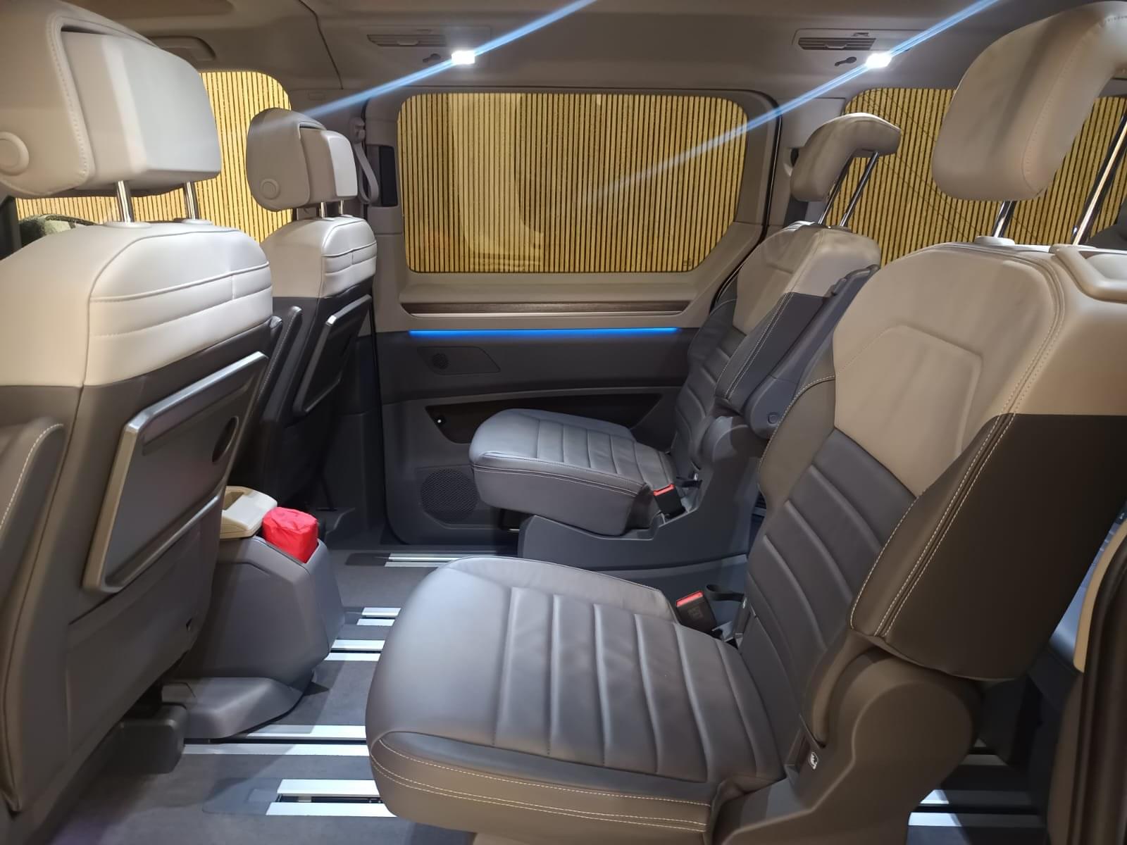 VOLKSWAGEN MULTIVAN 2.0 TSI 204CV Life DSG Larga 18