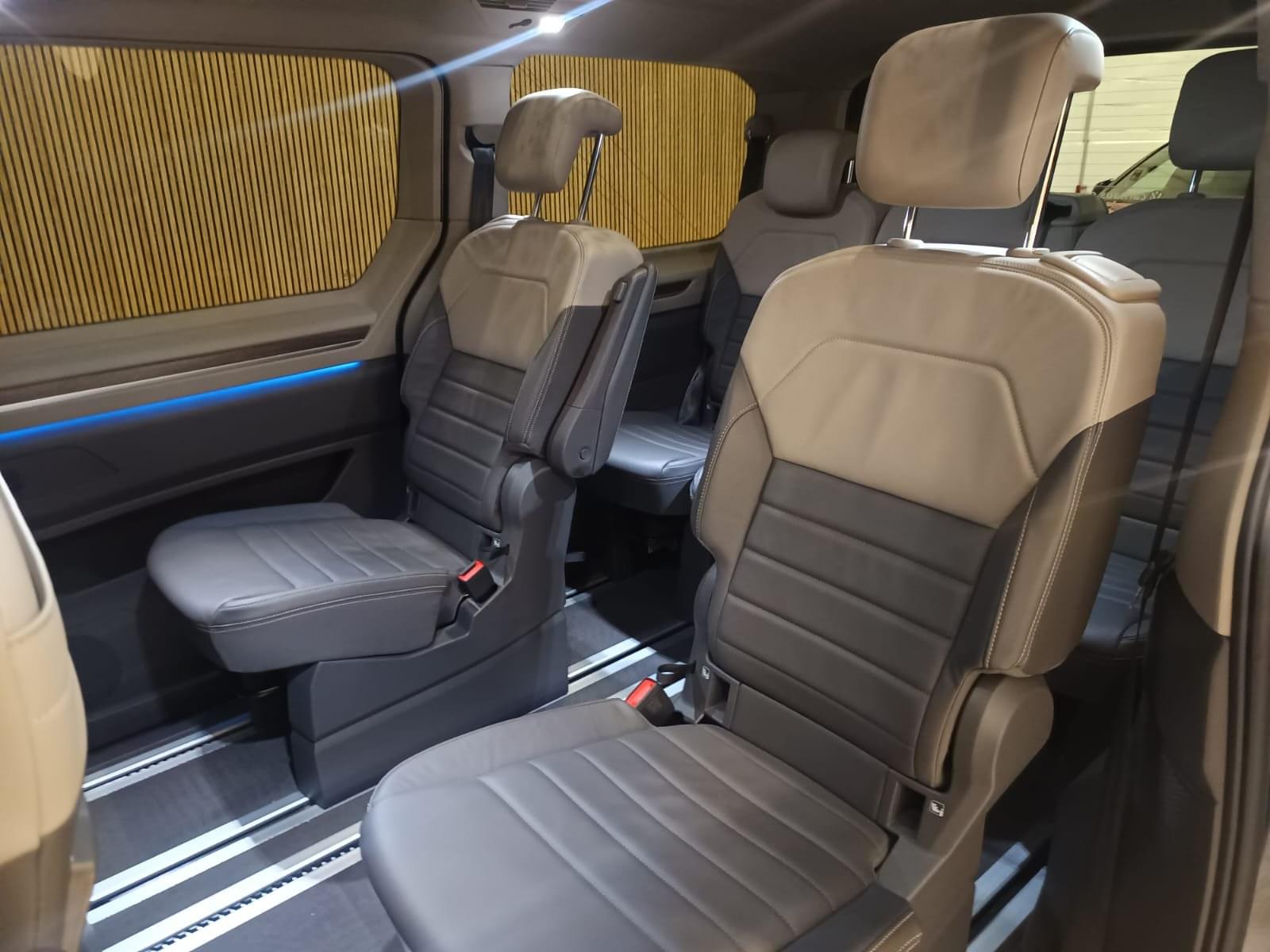 VOLKSWAGEN MULTIVAN 2.0 TSI 204CV Life DSG Larga 20