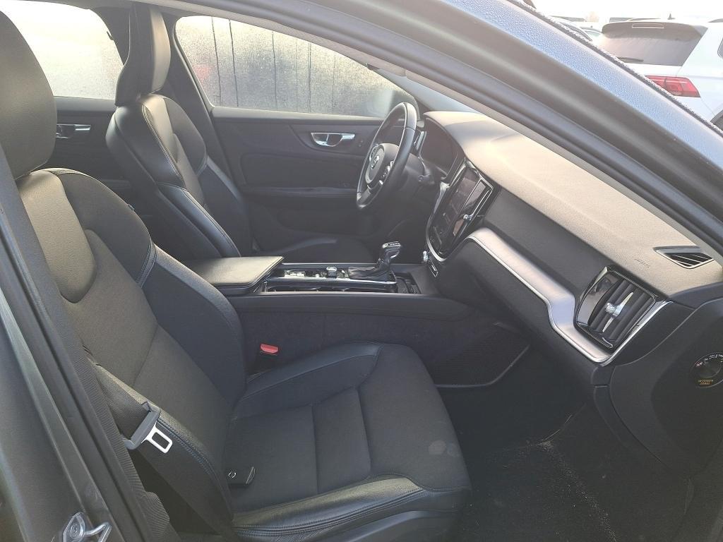 VOLVO V60 CROSS COUNTRY 2.0 D4 AUTO AWD 190CV 10